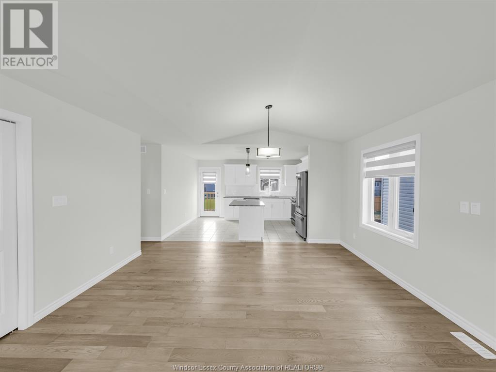 Property at 386 MAGNOLIA Lane image 4