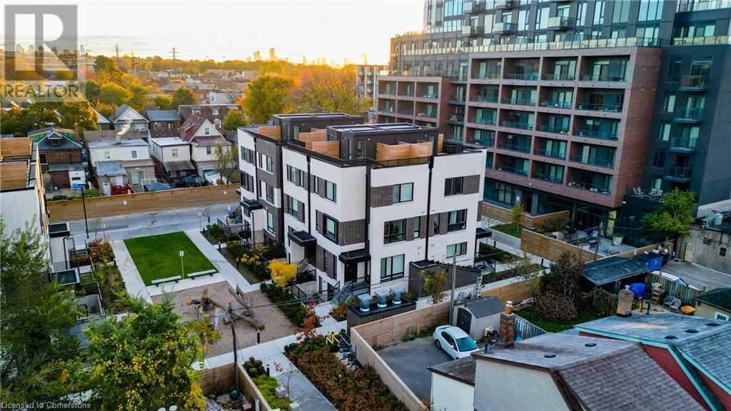 10 Ed Clark Gardens Unit# 14, Toronto, Ontario  M6N 0B5 - Photo 37 - 40681442