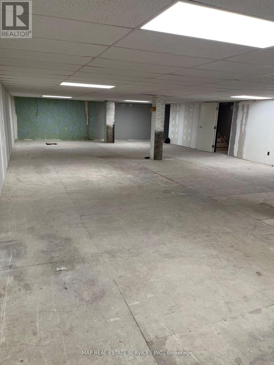 Bsmt. - 3832 Bloor Street W, Toronto, Ontario  M9B 1L1 - Photo 6 - W11881079