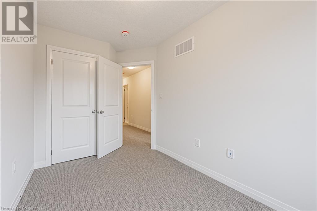 155 Equestrian Way Unit# 34, Cambridge, Ontario  N3E 0E8 - Photo 8 - 40680008