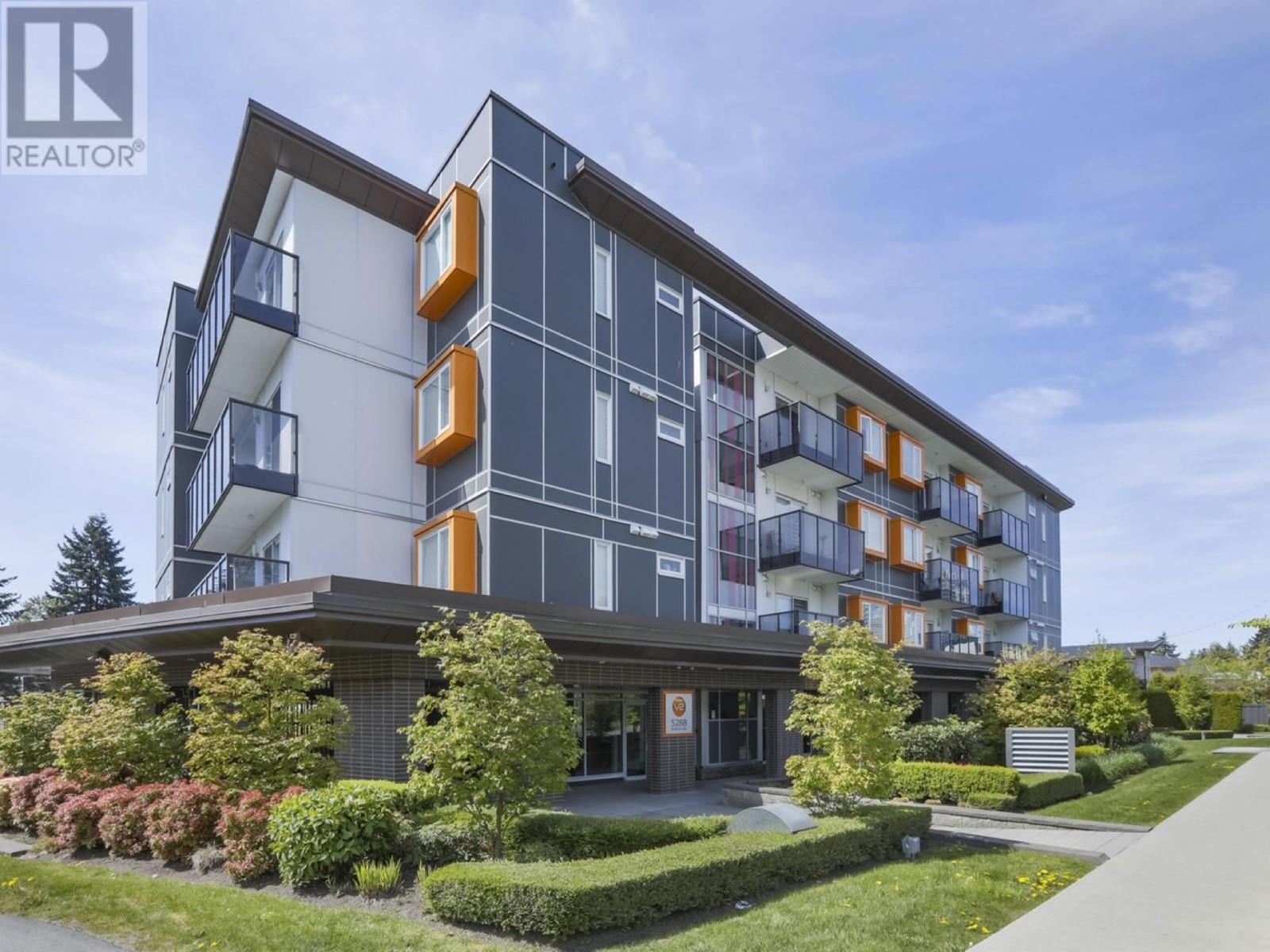 205 5288 Beresford Street, Burnaby, British Columbia  V5J 1H9 - Photo 1 - R2937184