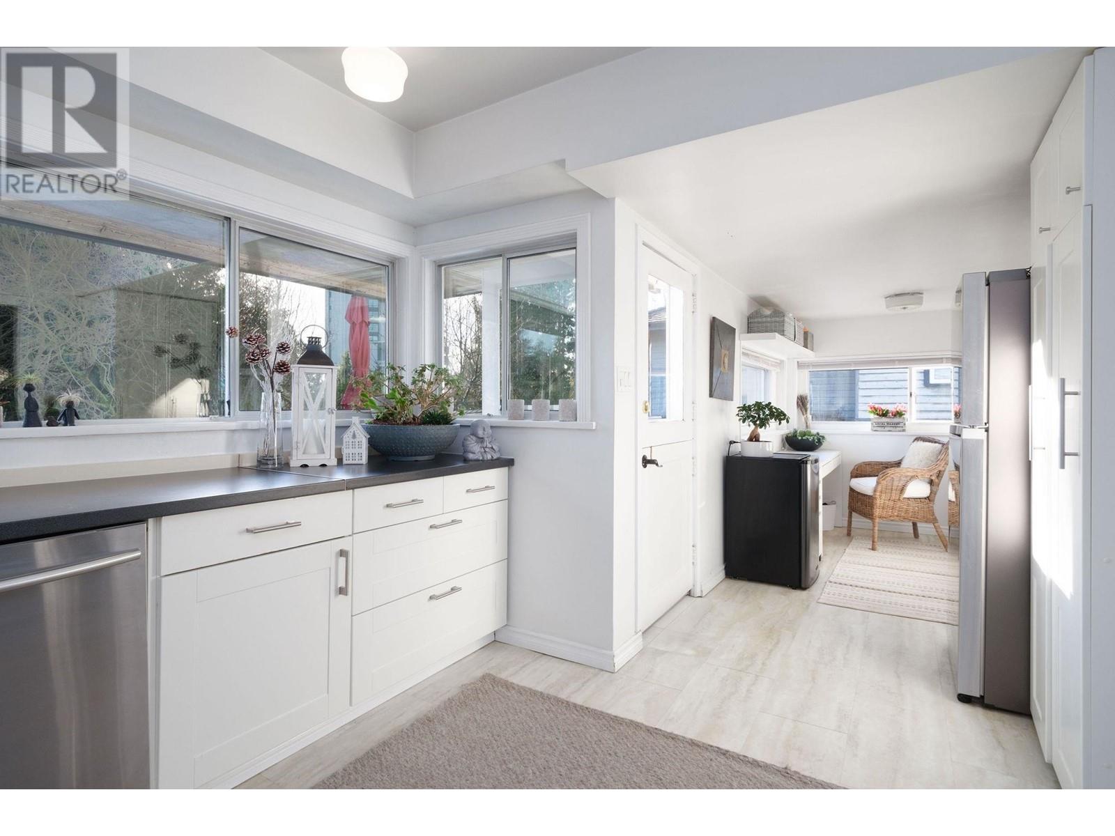 2250 Haywood Avenue, West Vancouver, British Columbia  V7V 1X5 - Photo 18 - R2948705