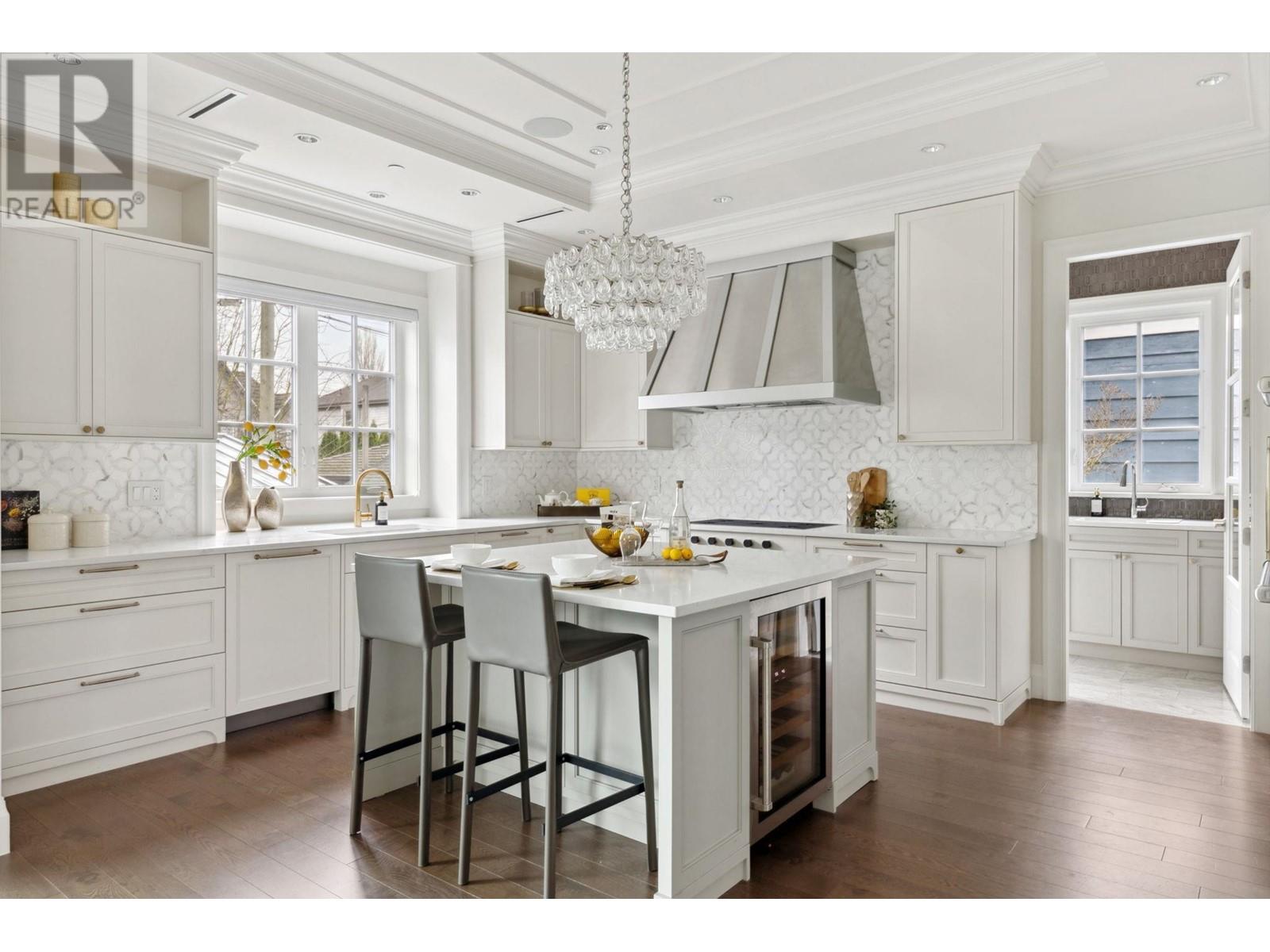 Listing Picture 12 of 33 : 4062 W 39TH AVENUE, Vancouver / 溫哥華 - 魯藝地產 Yvonne Lu Group - MLS Medallion Club Member