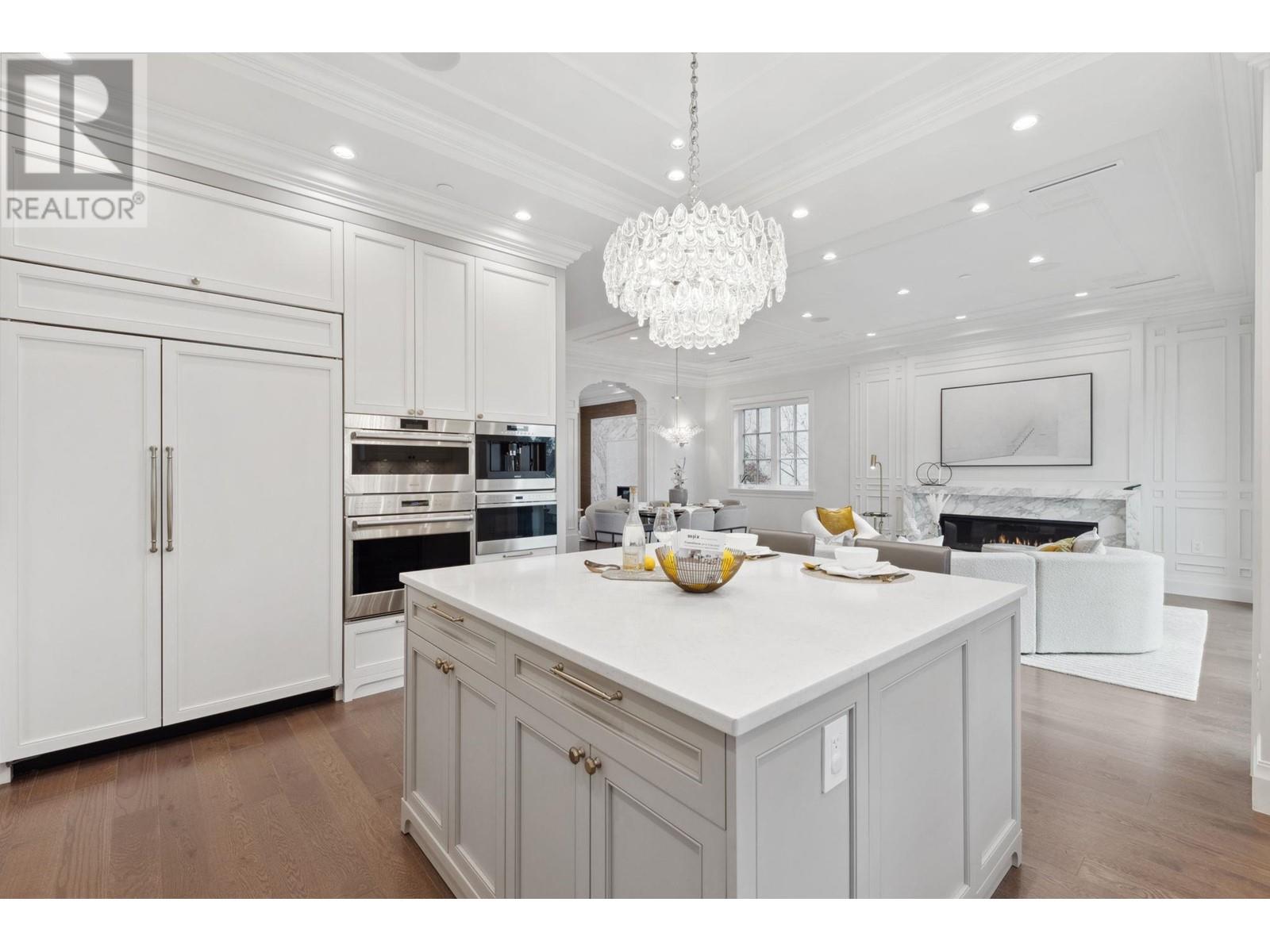 Listing Picture 14 of 33 : 4062 W 39TH AVENUE, Vancouver / 溫哥華 - 魯藝地產 Yvonne Lu Group - MLS Medallion Club Member