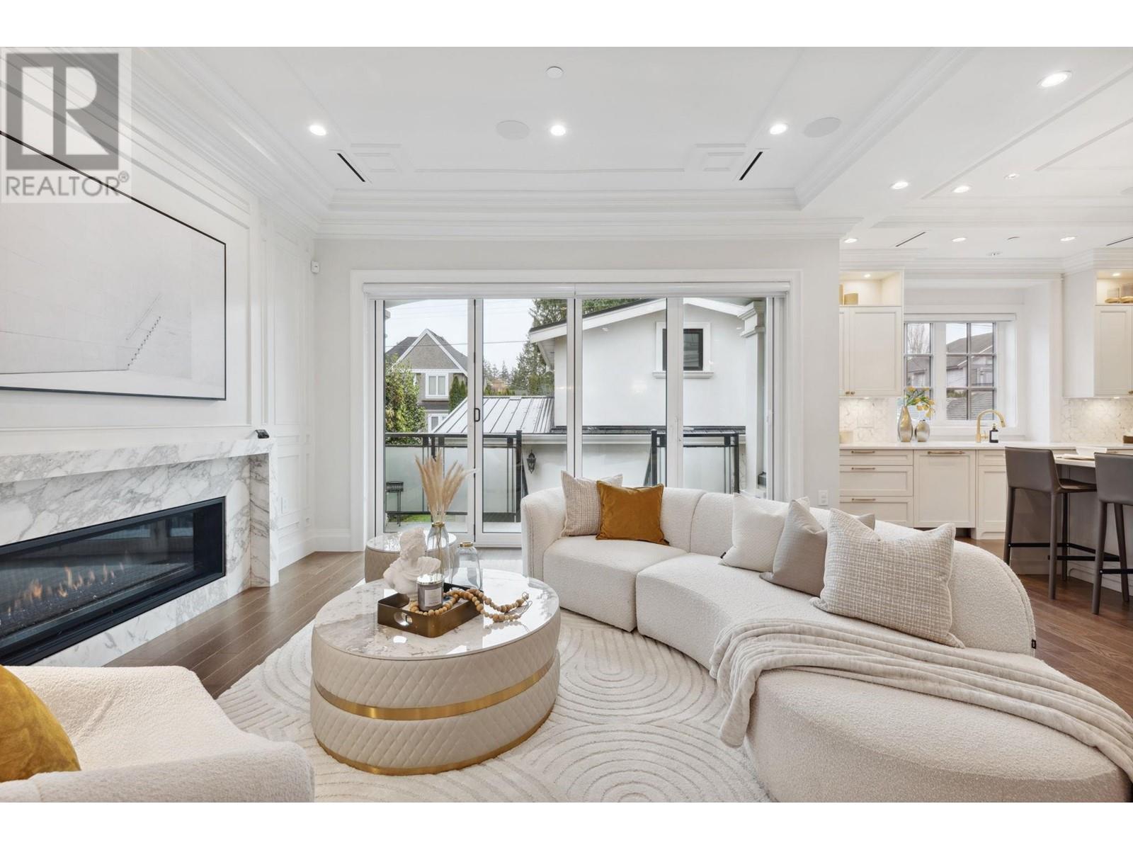Listing Picture 8 of 33 : 4062 W 39TH AVENUE, Vancouver / 溫哥華 - 魯藝地產 Yvonne Lu Group - MLS Medallion Club Member