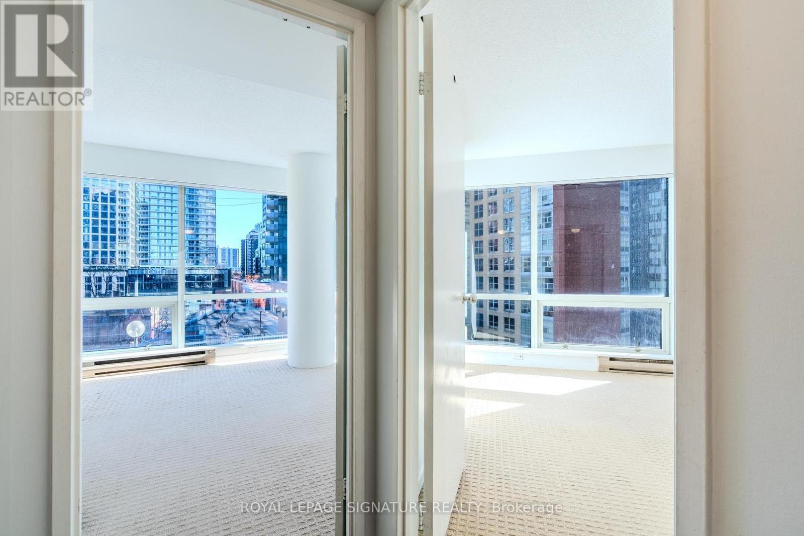 704 - 1001 Bay Street, Toronto, Ontario  M5S 3A6 - Photo 6 - C11881205