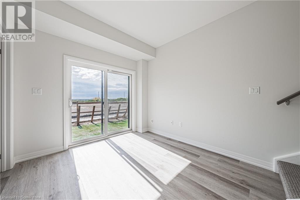 155 Equestrian Way Unit# 98, Cambridge, Ontario  N3E 0E8 - Photo 11 - 40679920