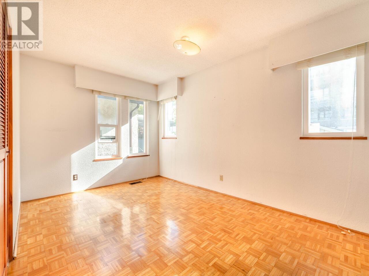 4470 Albert Street, Burnaby, British Columbia  V5C 2G2 - Photo 11 - R2948716