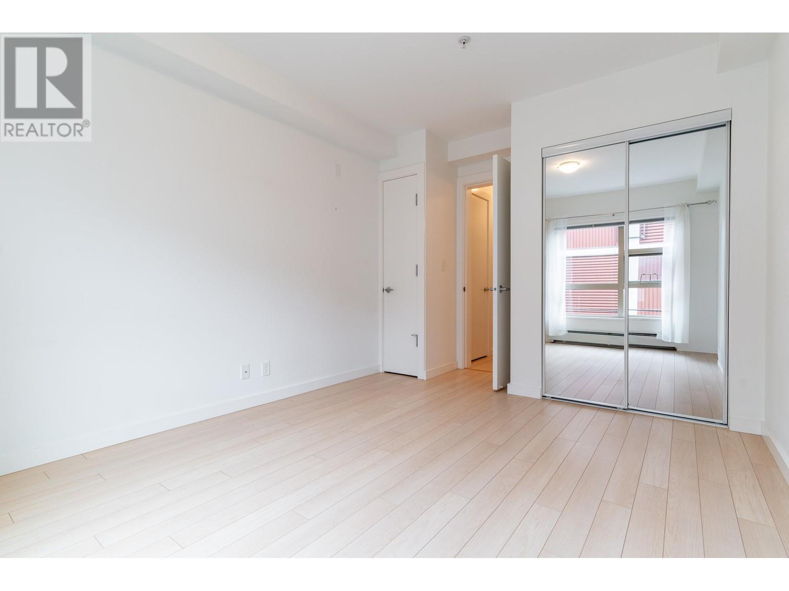 201 1033 St. Georges Avenue, North Vancouver, British Columbia V7L 3H5 - Photo 23 - R2948099