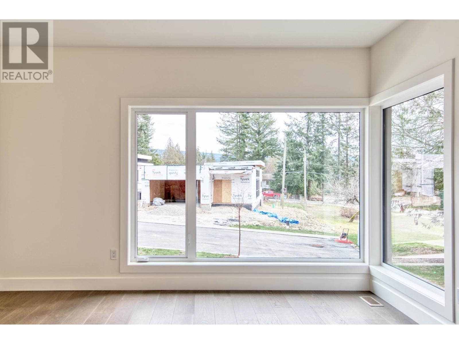 5409 Stellar Way, Sechelt, British Columbia  V7Z 0M1 - Photo 9 - R2884986