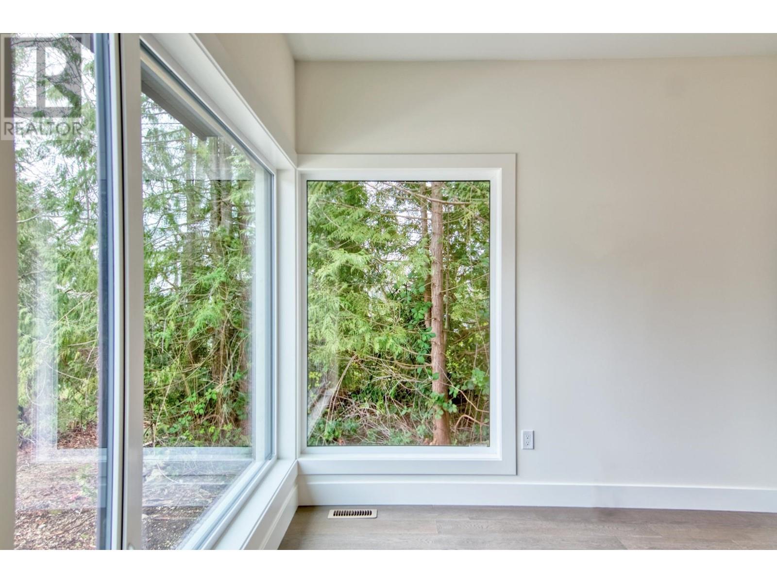 5409 Stellar Way, Sechelt, British Columbia  V7Z 0M1 - Photo 10 - R2884986