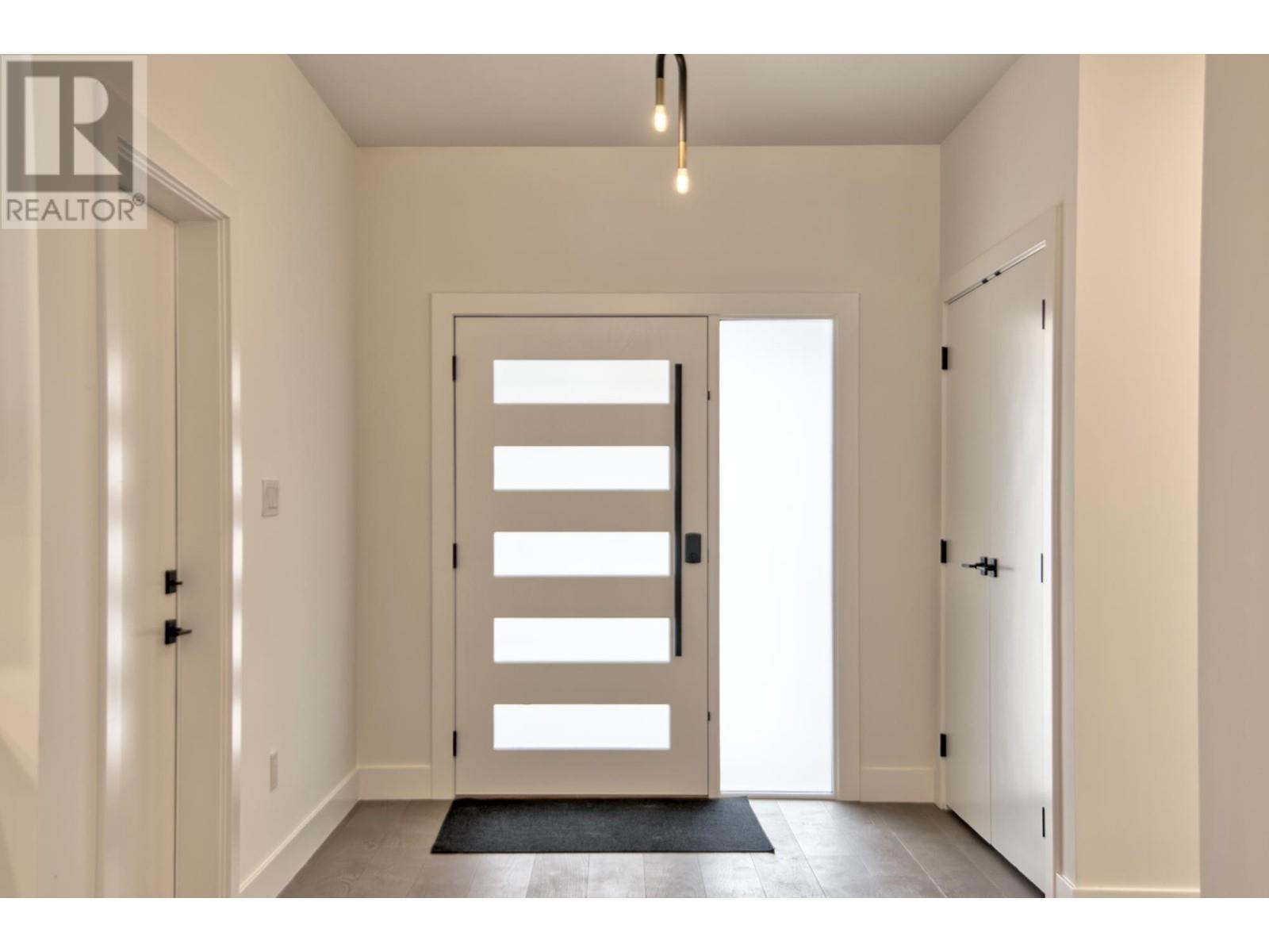 5409 Stellar Way, Sechelt, British Columbia  V7Z 0M1 - Photo 34 - R2884986