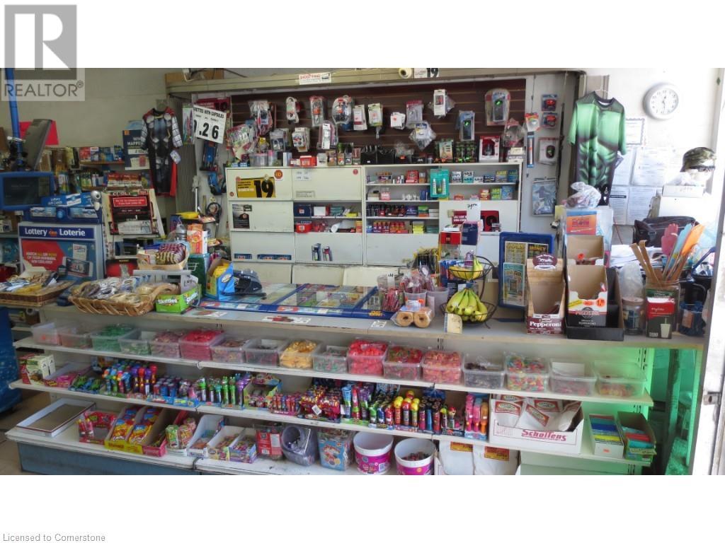 901 Main Street E, Hamilton, Ontario  L8M 1M4 - Photo 3 - 40683376