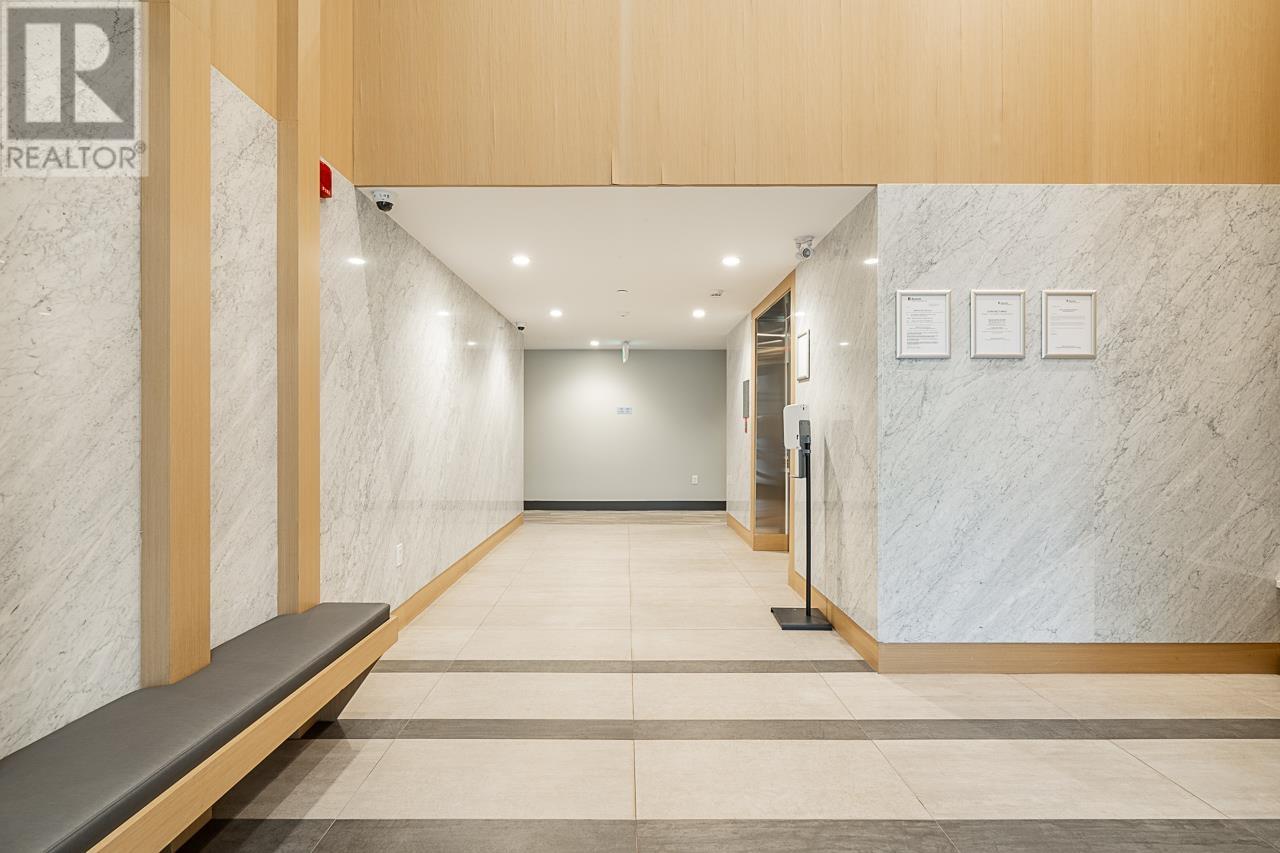 109 733 E 3rd Street, North Vancouver, British Columbia  V7L 1G8 - Photo 3 - R2948581