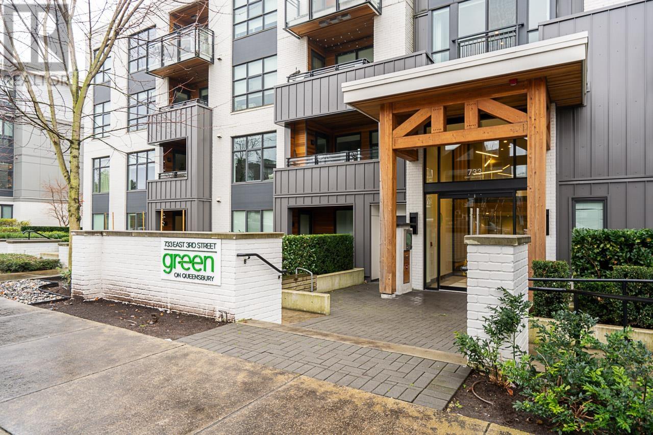 109 733 E 3rd Street, North Vancouver, British Columbia  V7L 1G8 - Photo 2 - R2948581