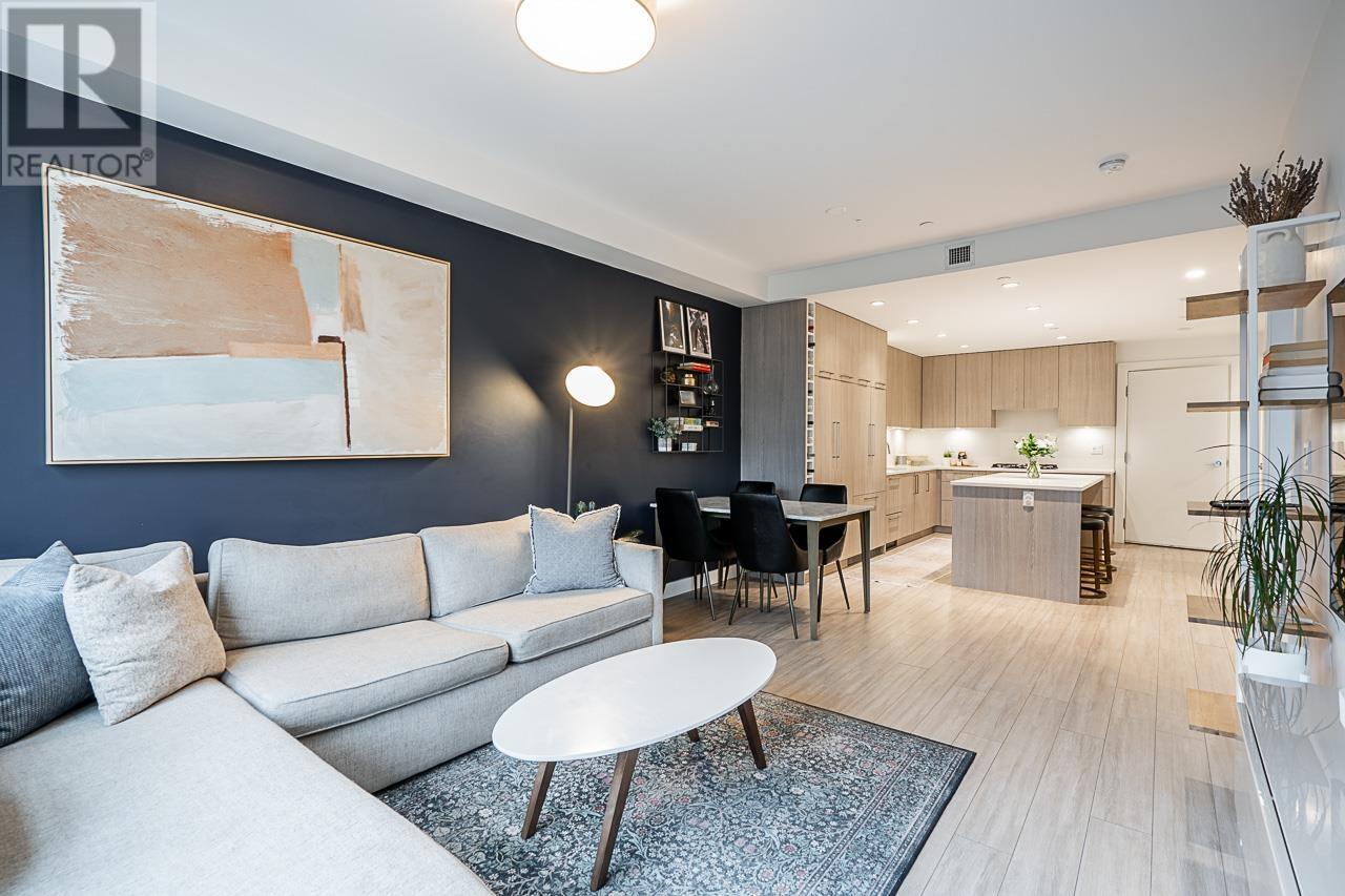 109 733 E 3rd Street, North Vancouver, British Columbia  V7L 1G8 - Photo 1 - R2948581