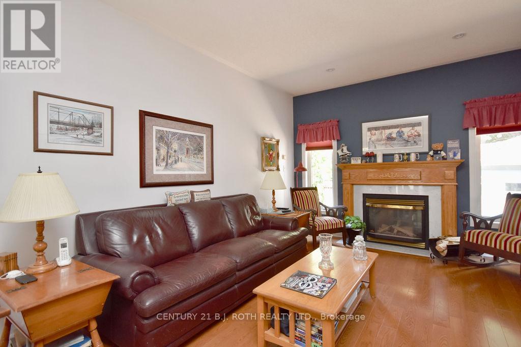 263 Dock Road, Barrie (Innis-Shore), Ontario  L4N 0L3 - Photo 13 - S11881332