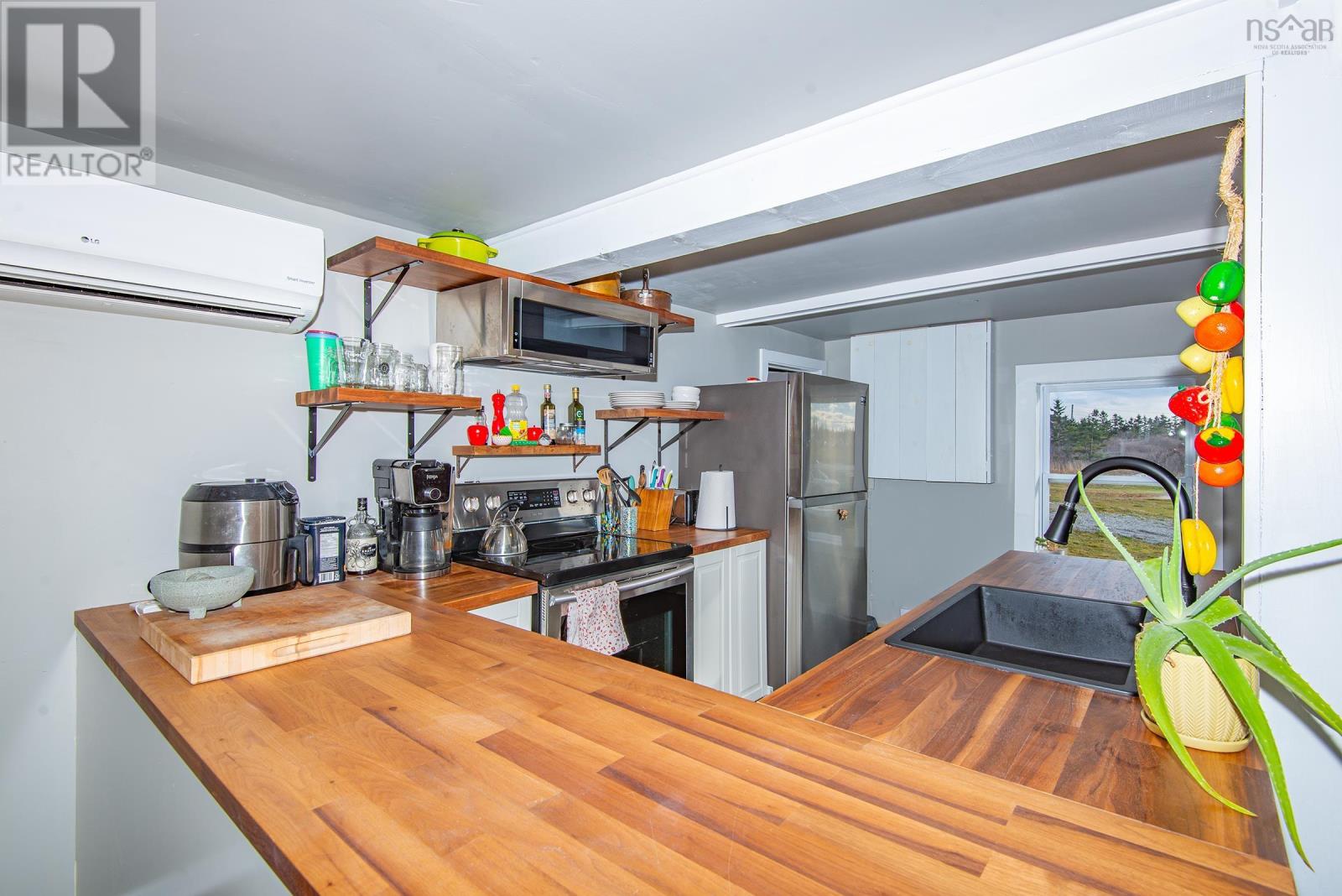 5640 Highway 1, Mavillette, Nova Scotia  B5A 5B3 - Photo 8 - 202427742