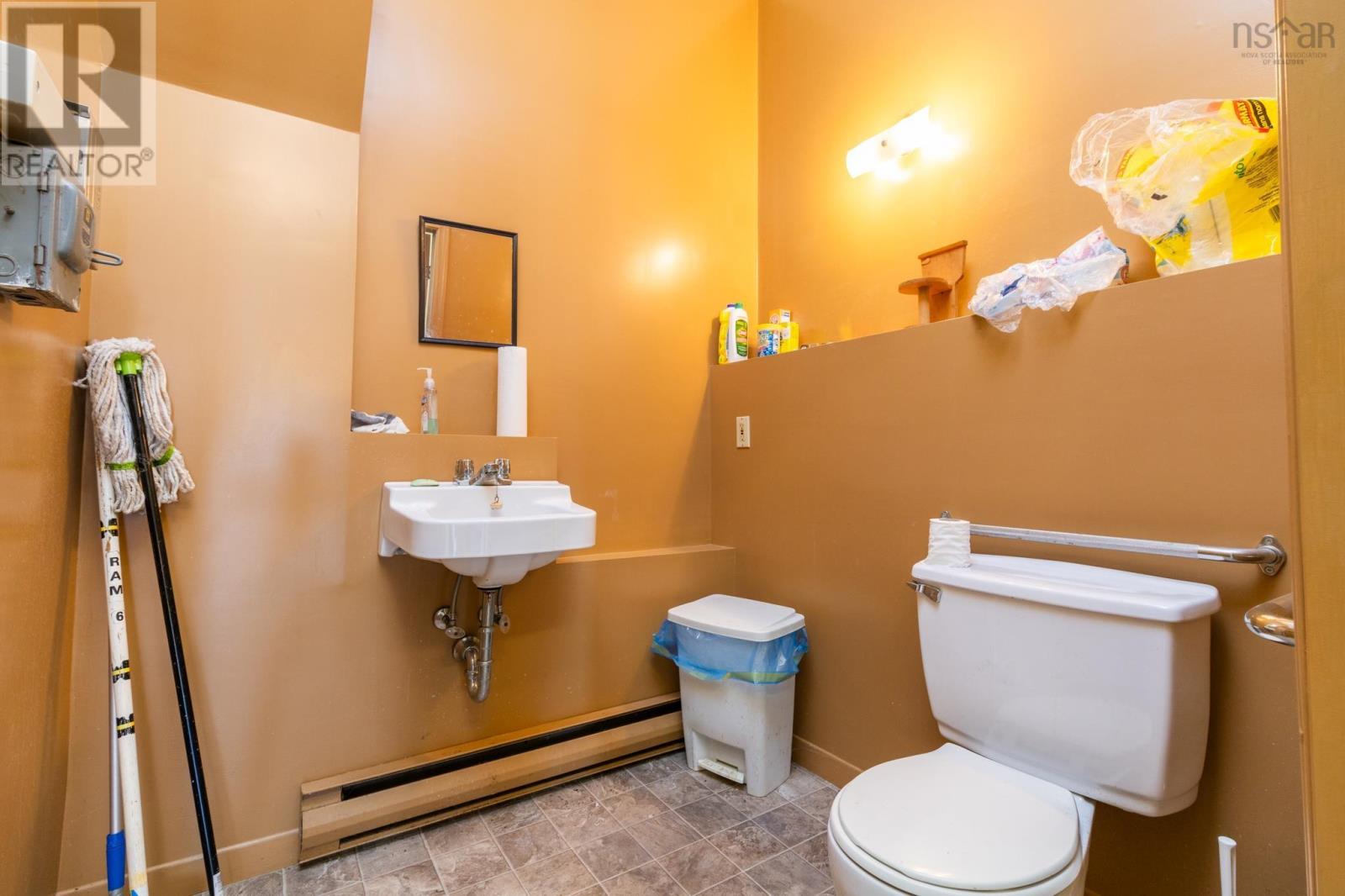 435 Main Street, Yarmouth, Nova Scotia  B5A 1G6 - Photo 13 - 202427706