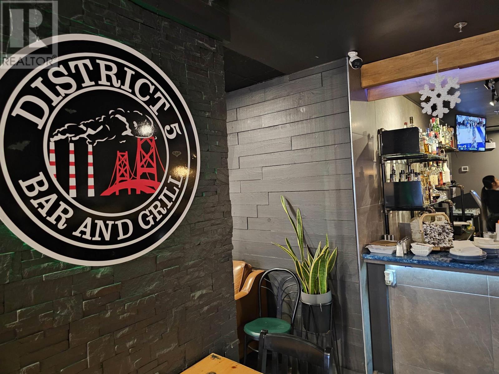 District 5 Bar & Grill, 65 King Street, Dartmouth, Nova Scotia  B2Y 4C2 - Photo 18 - 202427785