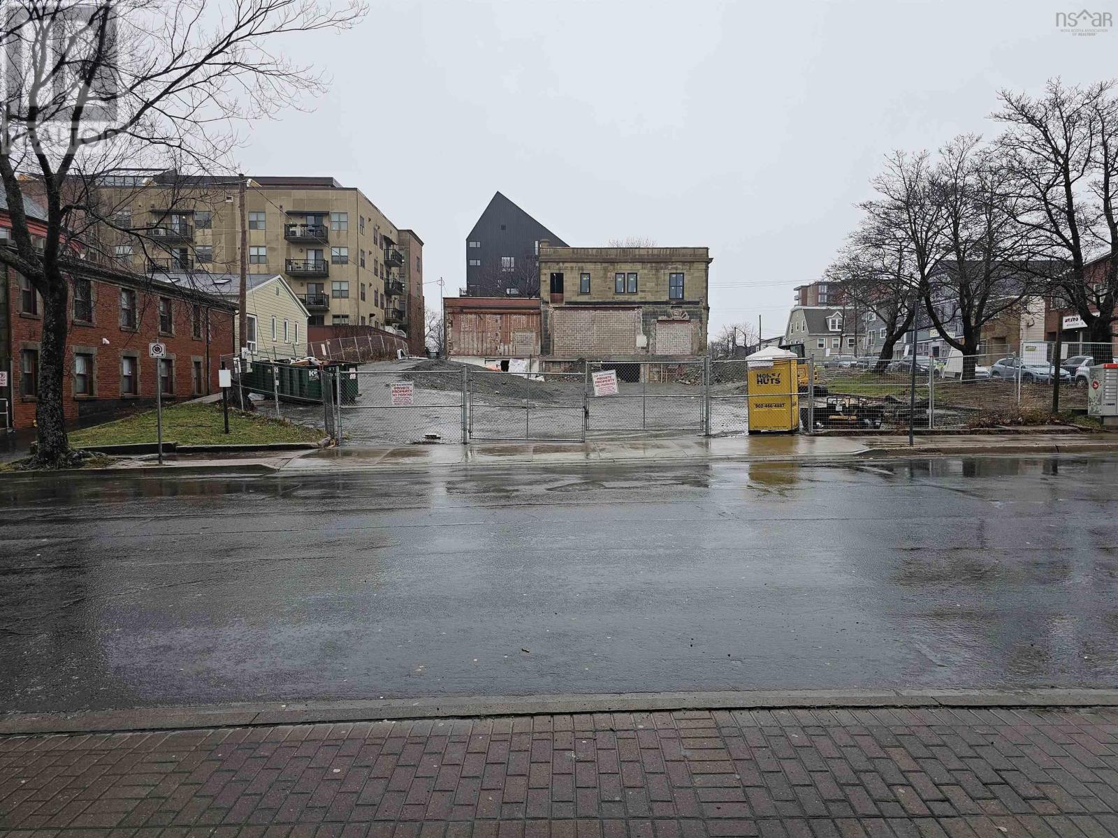 District 5 Bar & Grill, 65 King Street, Dartmouth, Nova Scotia  B2Y 4C2 - Photo 25 - 202427785