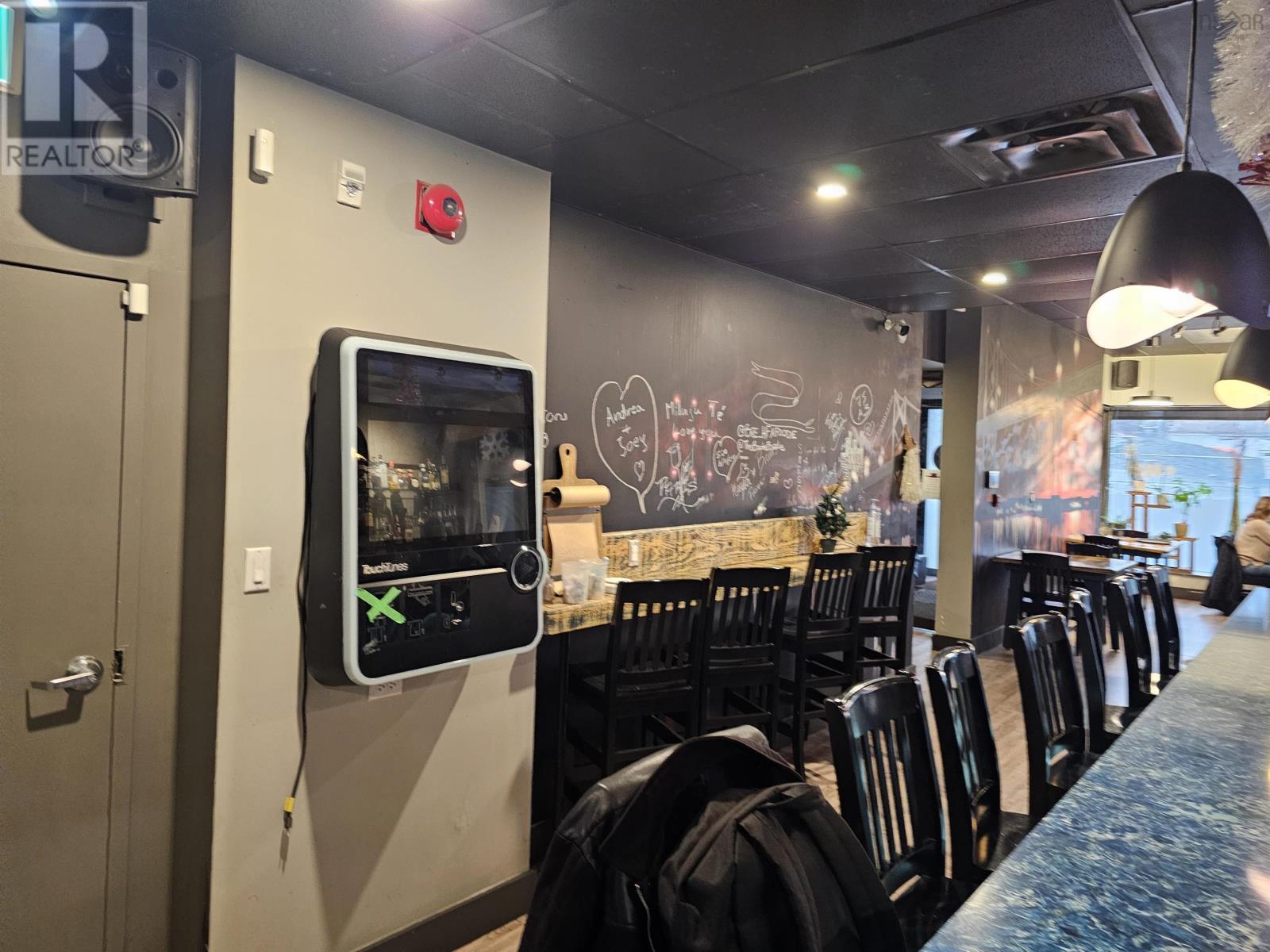 District 5 Bar & Grill, 65 King Street, Dartmouth, Nova Scotia  B2Y 4C2 - Photo 7 - 202427785