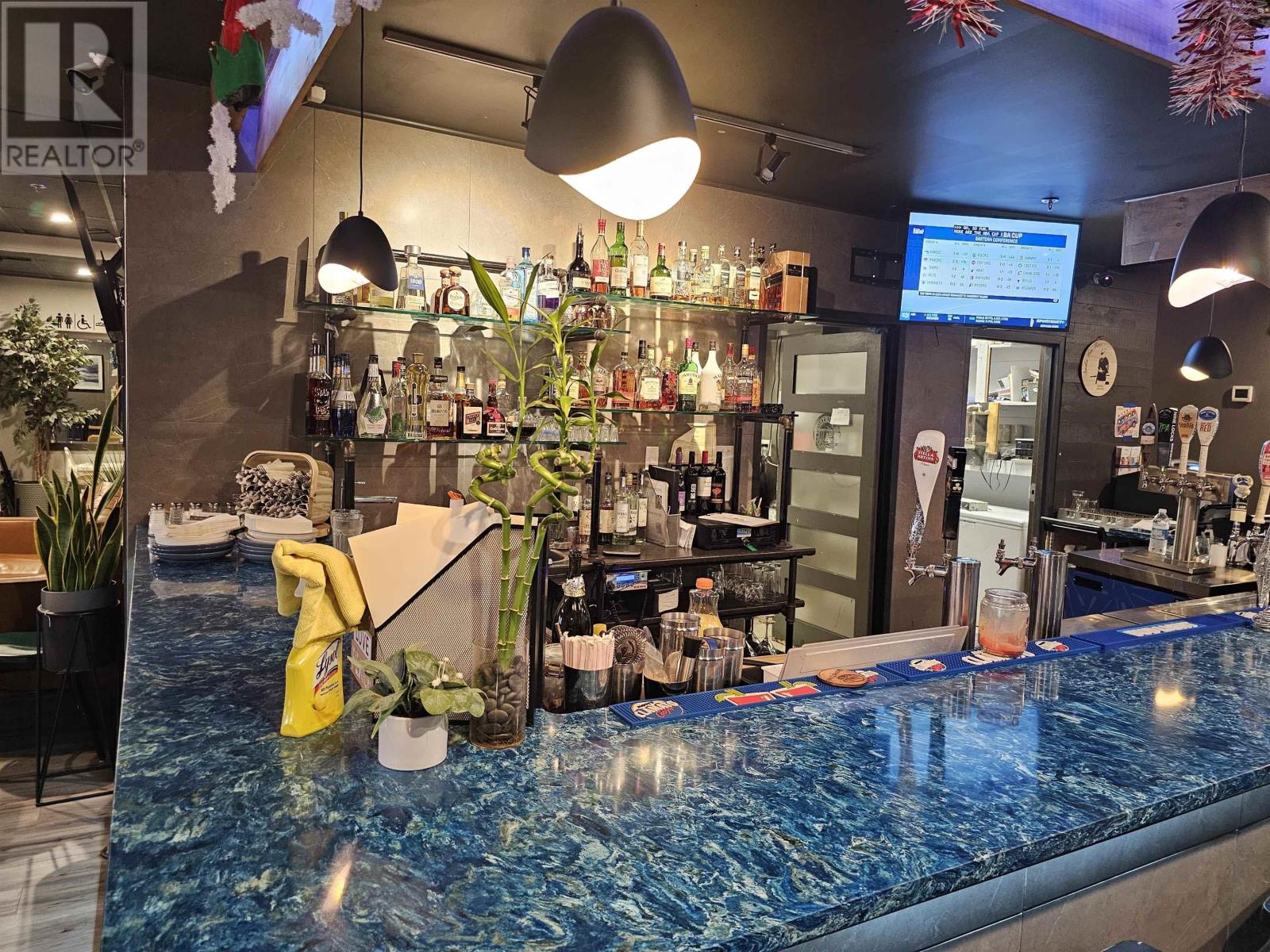 District 5 Bar & Grill, 65 King Street, Dartmouth, Nova Scotia  B2Y 4C2 - Photo 8 - 202427785