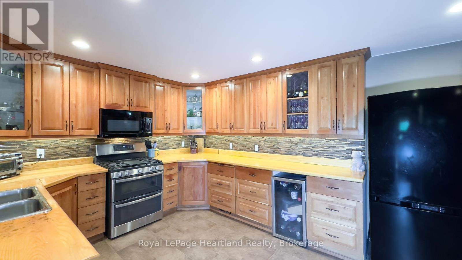 69815 Babylon Line N, South Huron, Ontario  N0M 1M0 - Photo 5 - X11881415