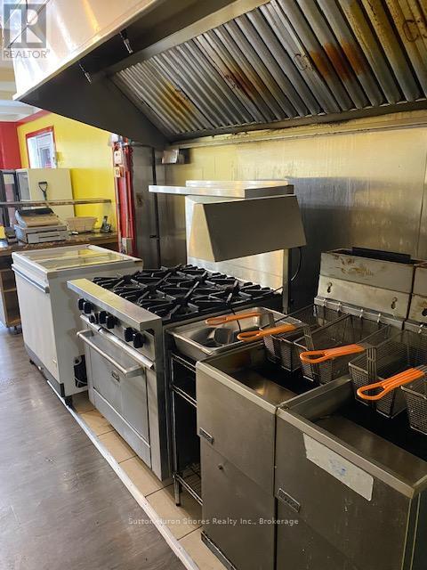 602 Goderich Street, Saugeen Shores, Ontario  N0H 2C0 - Photo 7 - X11881437