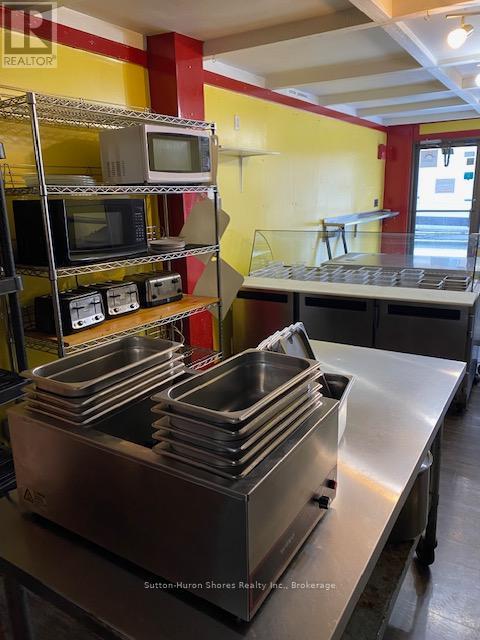 602 Goderich Street, Saugeen Shores, Ontario  N0H 2C0 - Photo 8 - X11881437