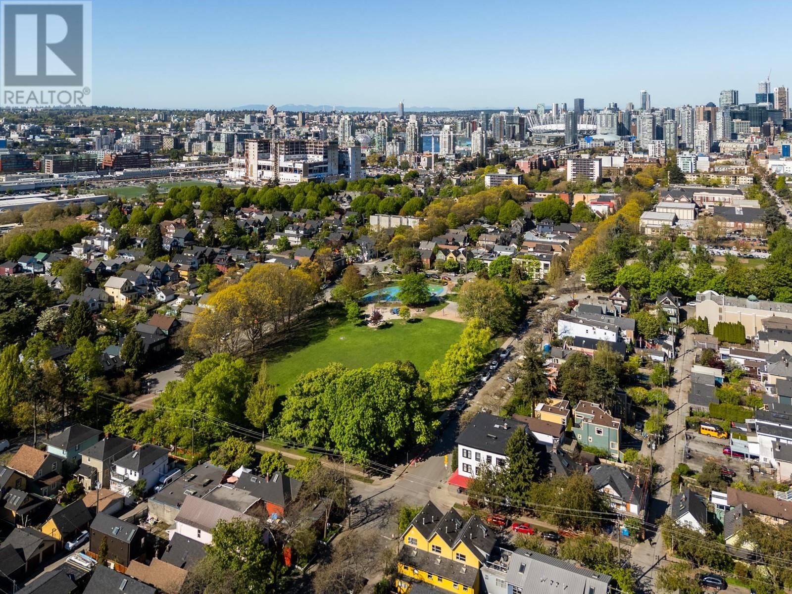 Listing Picture 6 of 10 : 743 KEEFER STREET, Vancouver / 溫哥華 - 魯藝地產 Yvonne Lu Group - MLS Medallion Club Member