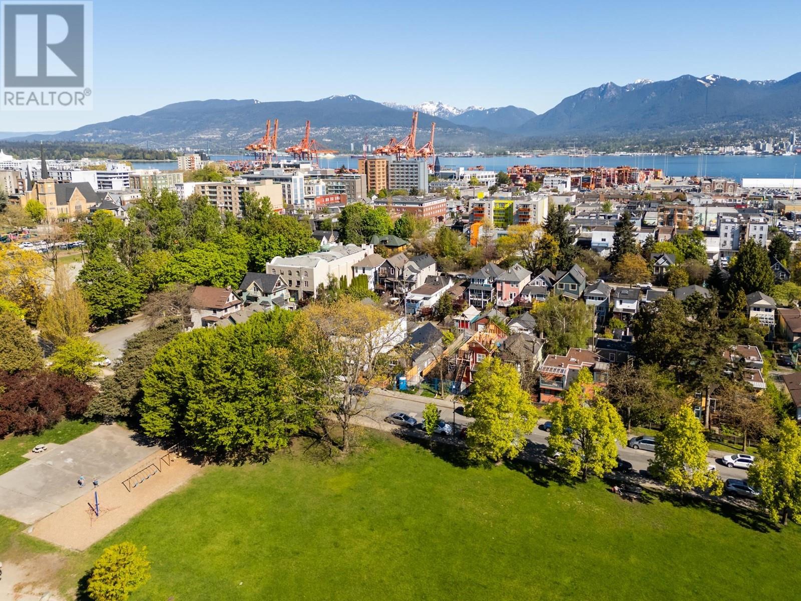 Listing Picture 7 of 10 : 743 KEEFER STREET, Vancouver / 溫哥華 - 魯藝地產 Yvonne Lu Group - MLS Medallion Club Member