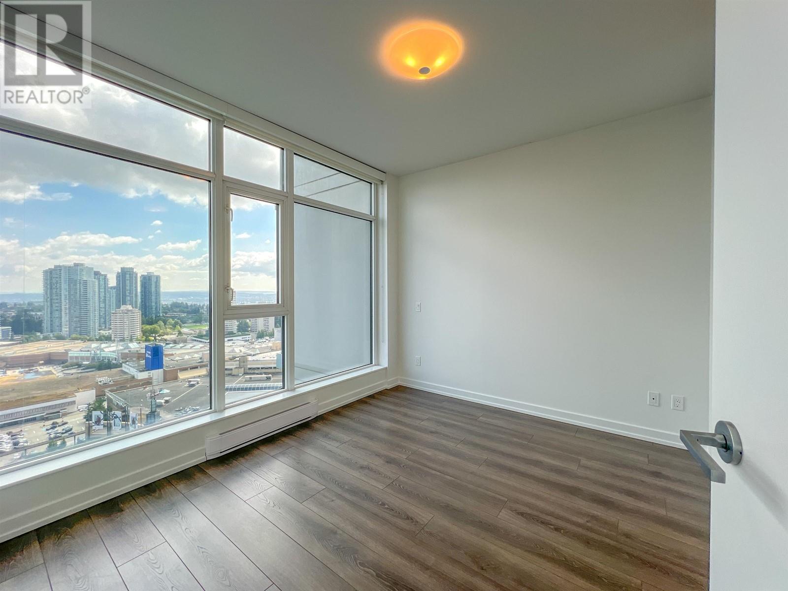 Listing Picture 16 of 27 : 3007 4688 KINGSWAY, Burnaby / 本拿比 - 魯藝地產 Yvonne Lu Group - MLS Medallion Club Member