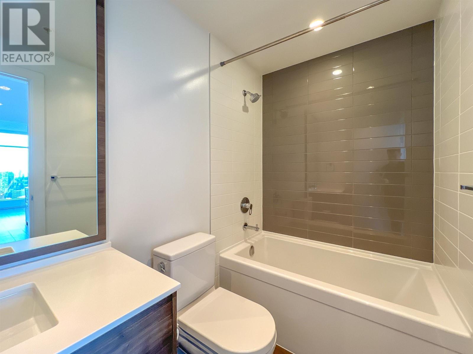 Listing Picture 21 of 27 : 3007 4688 KINGSWAY, Burnaby / 本拿比 - 魯藝地產 Yvonne Lu Group - MLS Medallion Club Member