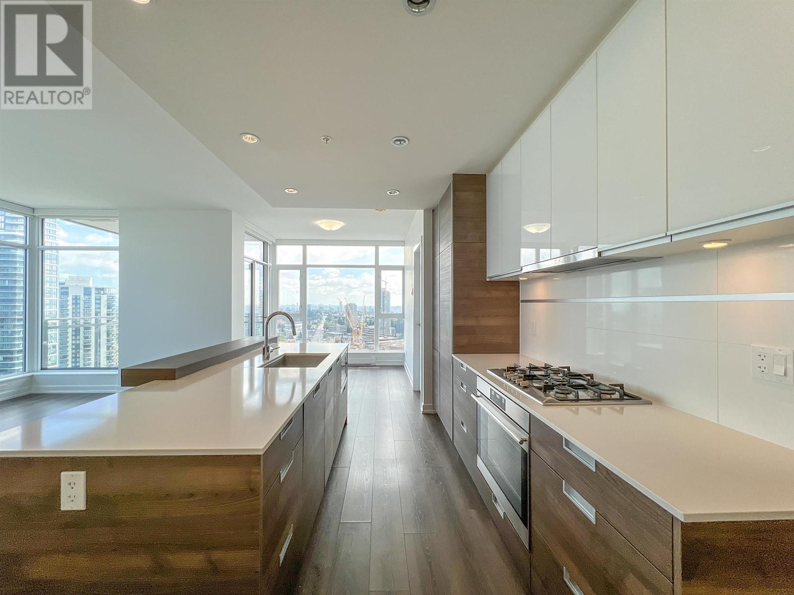 Listing Picture 4 of 27 : 3007 4688 KINGSWAY, Burnaby / 本拿比 - 魯藝地產 Yvonne Lu Group - MLS Medallion Club Member