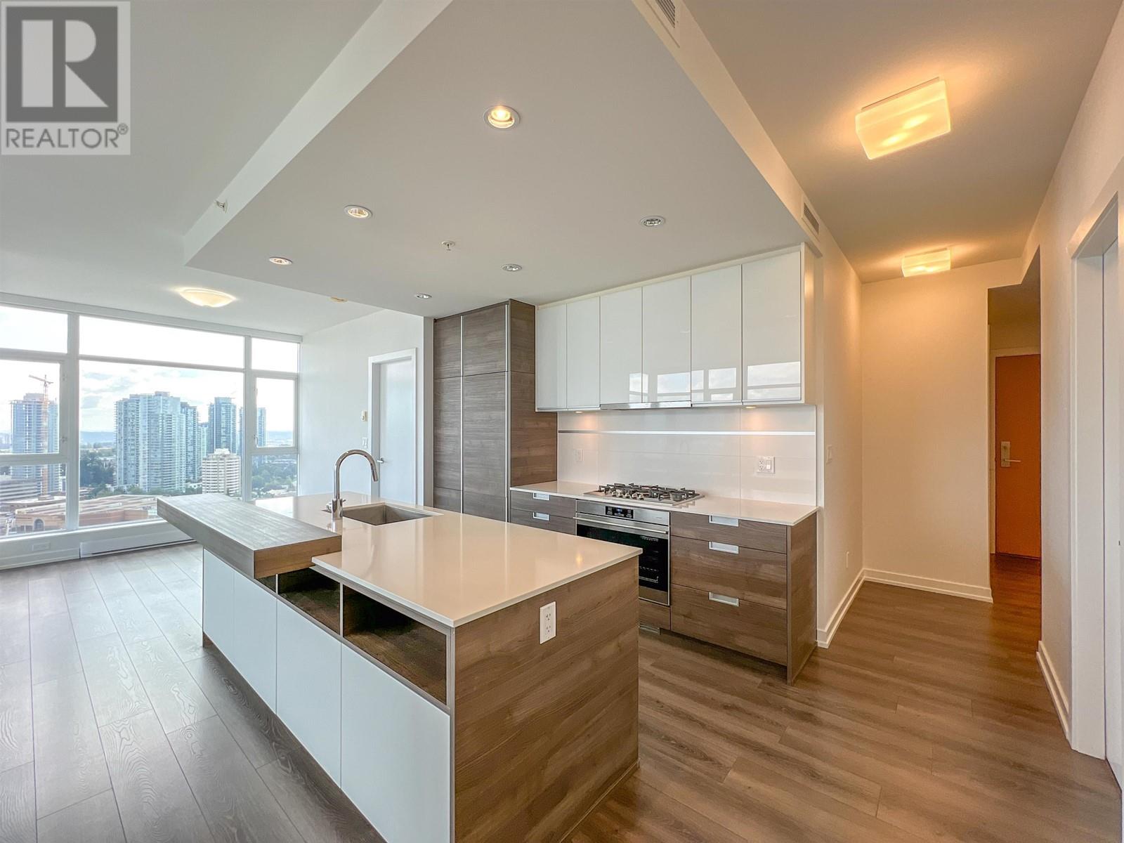 Listing Picture 5 of 27 : 3007 4688 KINGSWAY, Burnaby / 本拿比 - 魯藝地產 Yvonne Lu Group - MLS Medallion Club Member