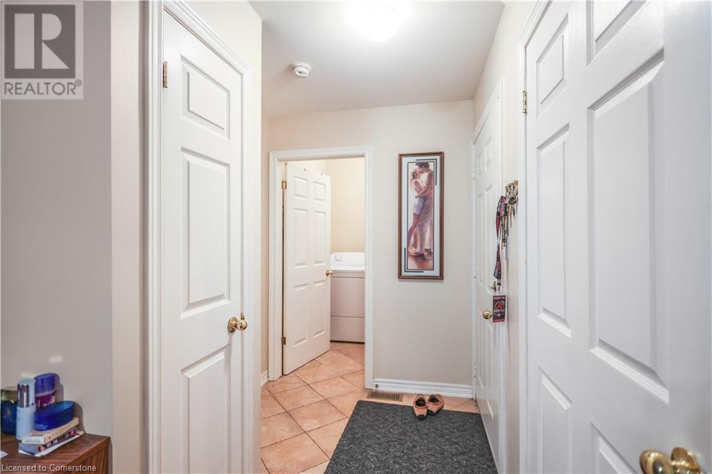 52 Postoaks Drive, Glanbrook, Ontario  L0R 1W0 - Photo 8 - 40683467