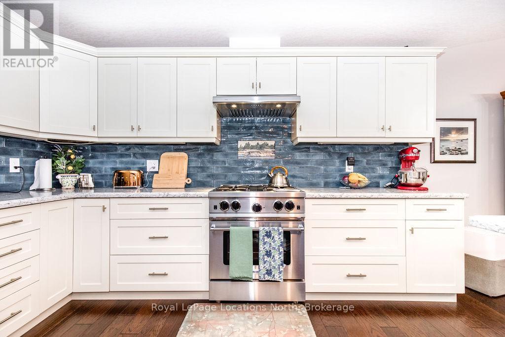 130 New York Avenue, Wasaga Beach, Ontario  L9Z 3A8 - Photo 12 - S11881592