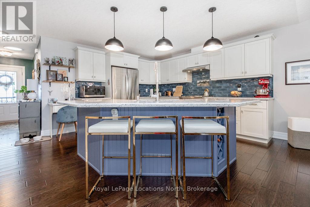 130 New York Avenue, Wasaga Beach, Ontario  L9Z 3A8 - Photo 7 - S11881592