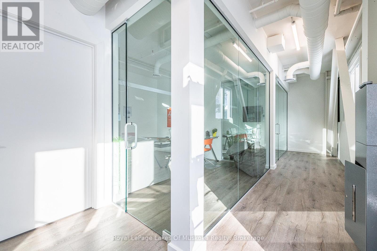 115 - 1 Crescent Road, Huntsville, Ontario  P1H 1Z6 - Photo 2 - X11881669