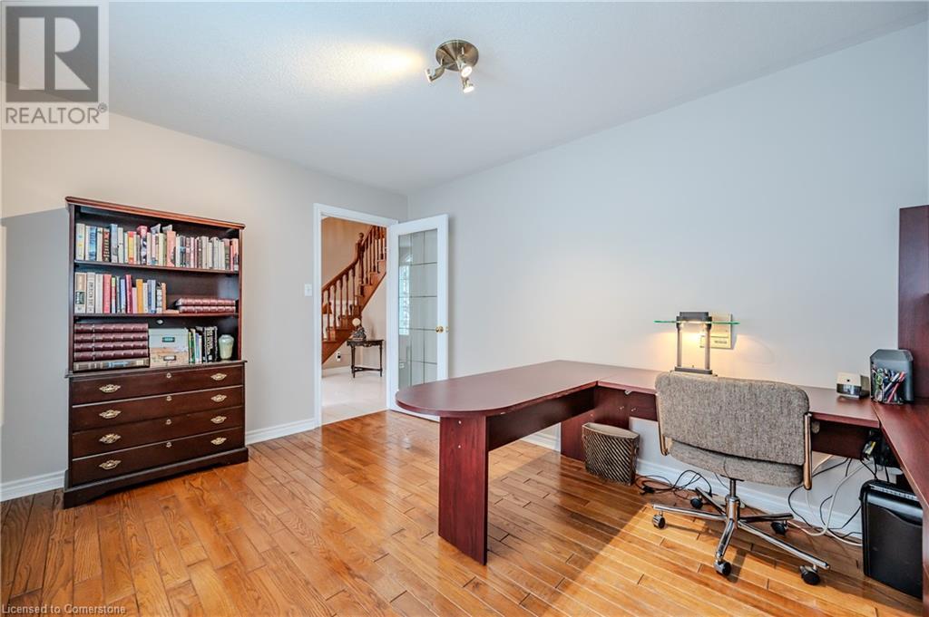 586 Guildwood Place, Waterloo, Ontario  N2K 3M4 - Photo 8 - 40683156