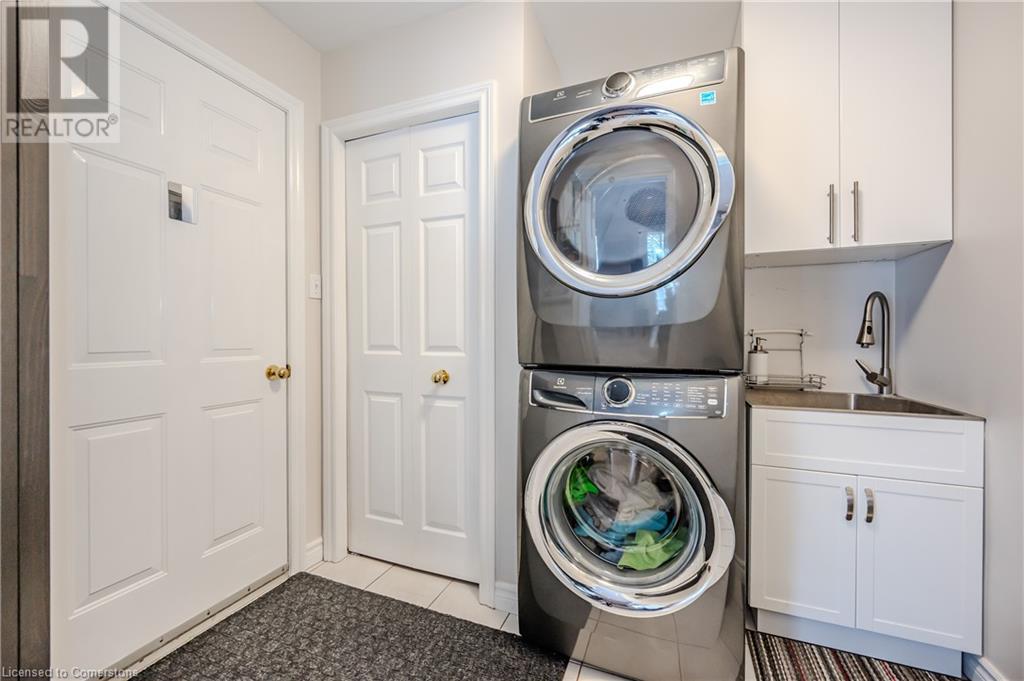 586 Guildwood Place, Waterloo, Ontario  N2K 3M4 - Photo 24 - 40683156