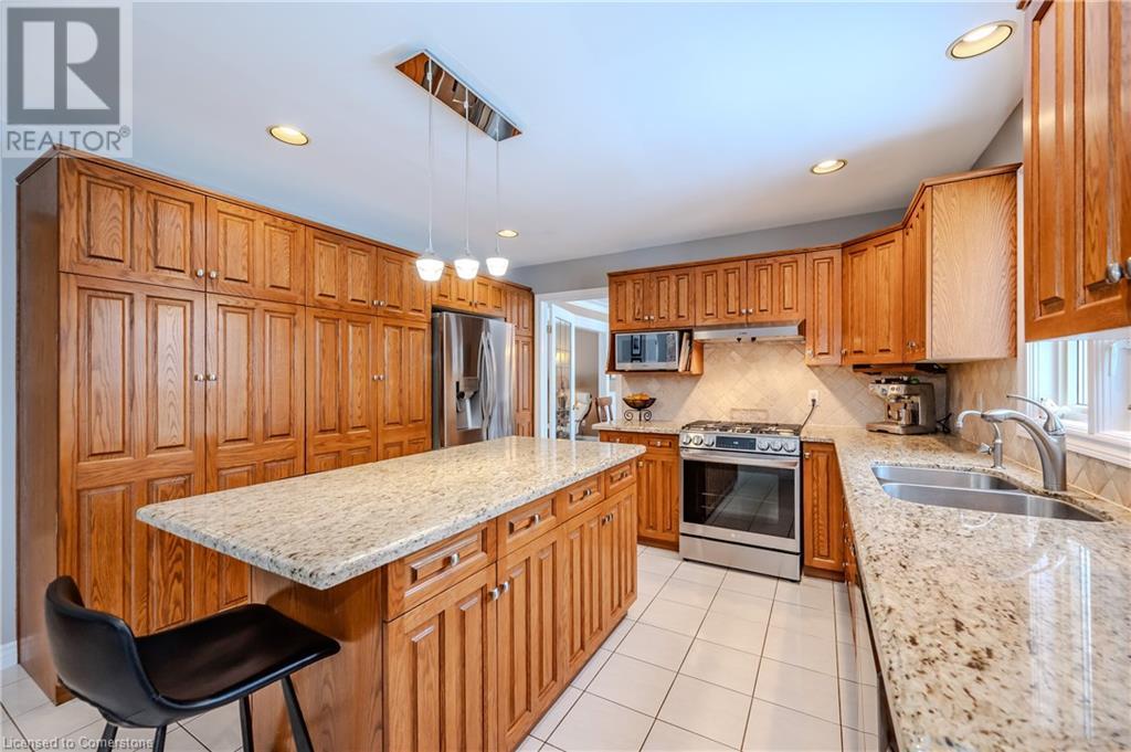 586 Guildwood Place, Waterloo, Ontario  N2K 3M4 - Photo 14 - 40683156