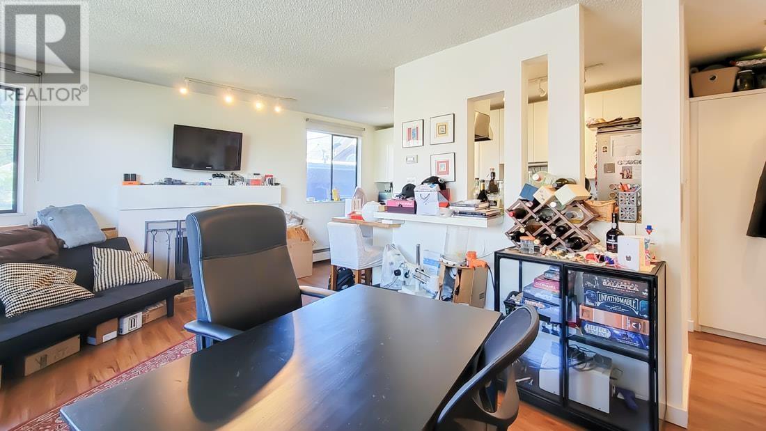 Listing Picture 11 of 15 : 204 1933 W 5TH AVENUE, Vancouver / 溫哥華 - 魯藝地產 Yvonne Lu Group - MLS Medallion Club Member