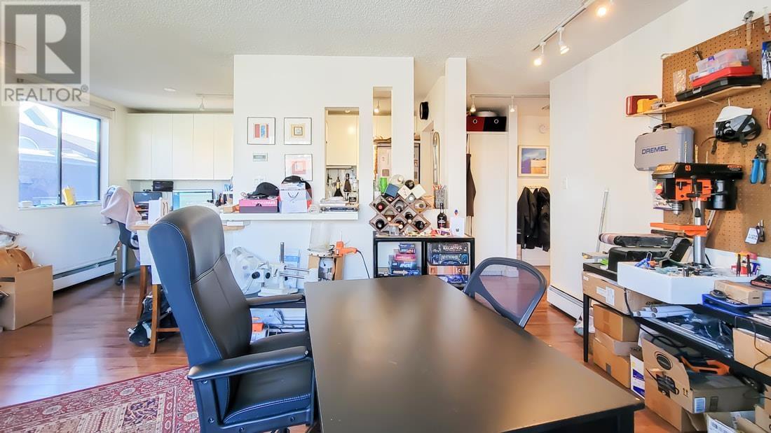 Listing Picture 12 of 15 : 204 1933 W 5TH AVENUE, Vancouver / 溫哥華 - 魯藝地產 Yvonne Lu Group - MLS Medallion Club Member