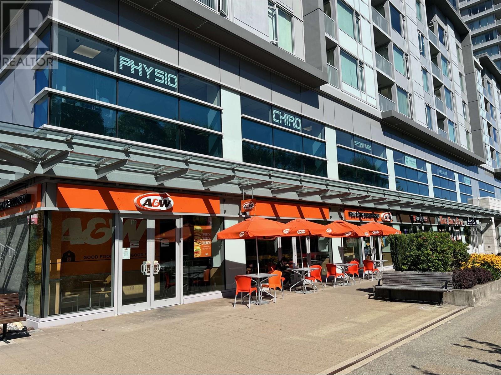 Listing Picture 25 of 31 : 118 9050 HIGHLAND COURT, Burnaby / 本拿比 - 魯藝地產 Yvonne Lu Group - MLS Medallion Club Member