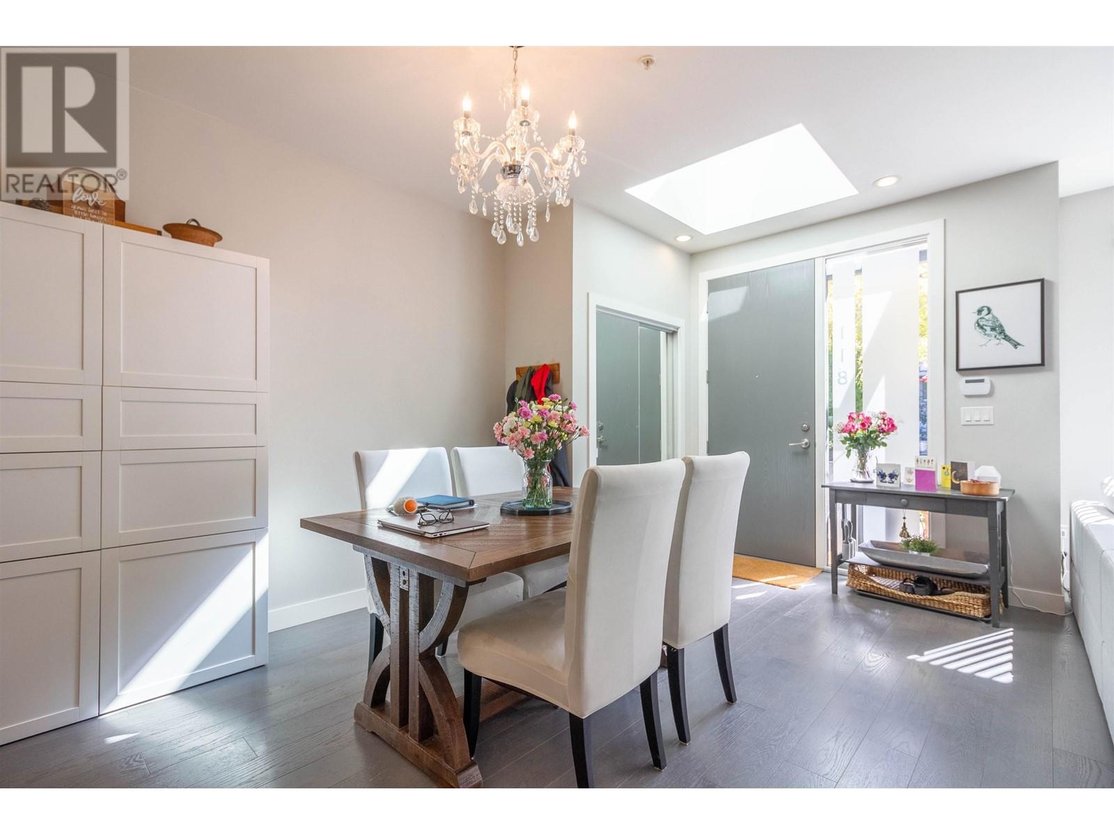 Listing Picture 5 of 31 : 118 9050 HIGHLAND COURT, Burnaby / 本拿比 - 魯藝地產 Yvonne Lu Group - MLS Medallion Club Member