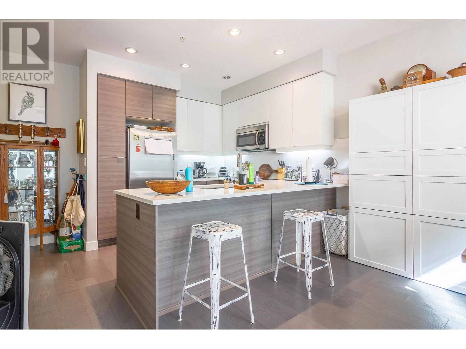 Listing Picture 7 of 31 : 118 9050 HIGHLAND COURT, Burnaby / 本拿比 - 魯藝地產 Yvonne Lu Group - MLS Medallion Club Member