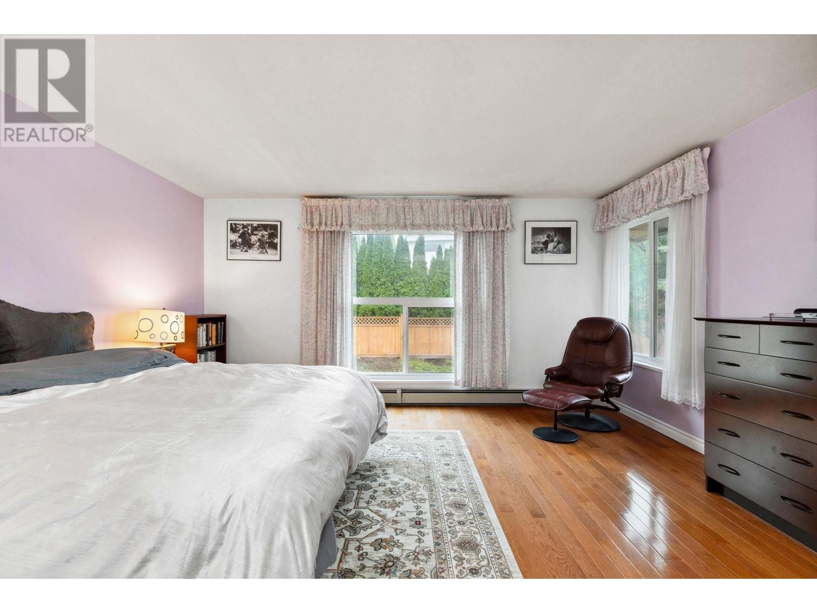 Listing Picture 14 of 30 : 8250 LAKEFIELD DRIVE, Burnaby / 本拿比 - 魯藝地產 Yvonne Lu Group - MLS Medallion Club Member