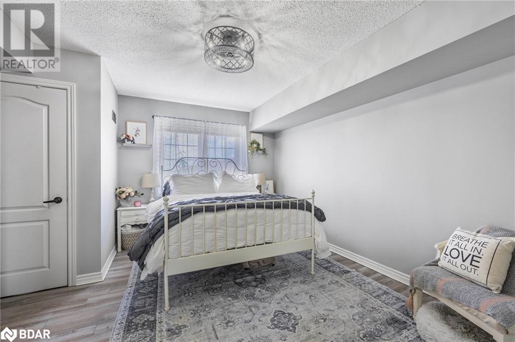 137 Sydenham Wells Unit# 25, Barrie, Ontario  L4M 0G7 - Photo 12 - 40683502